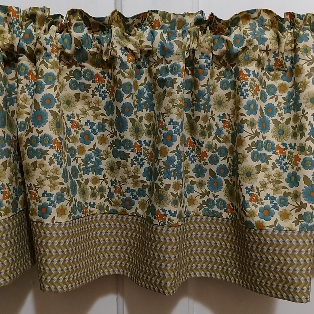 COPY-  Homemade reversible valances